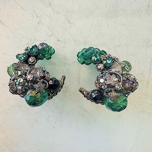 Elegant Robert Crescent Shaped Earrings